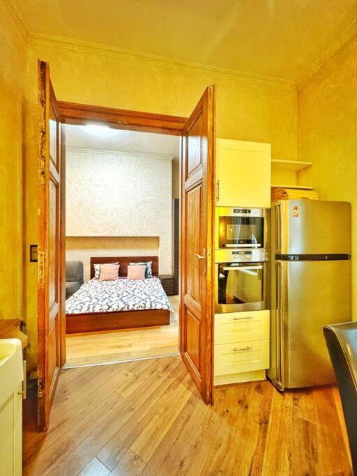 Ultra Central Apartment / 10 Ppl Budapest Bagian luar foto